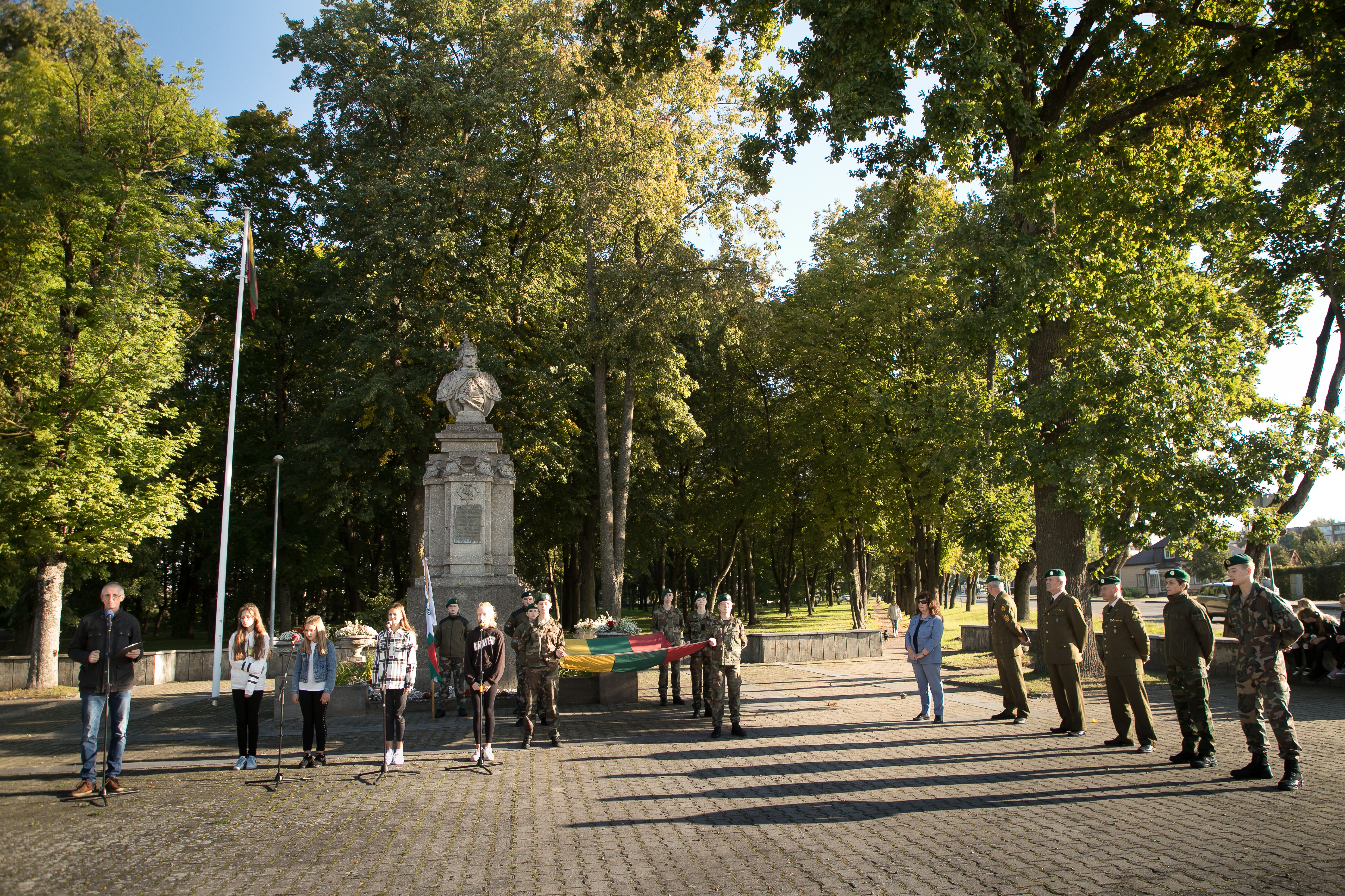 Jurbarke paminėta Vytauto Didžiojo karūnavimo ir Padėkos už Lietuvos nepriklausomybės ir laisvės apgynimą diena 