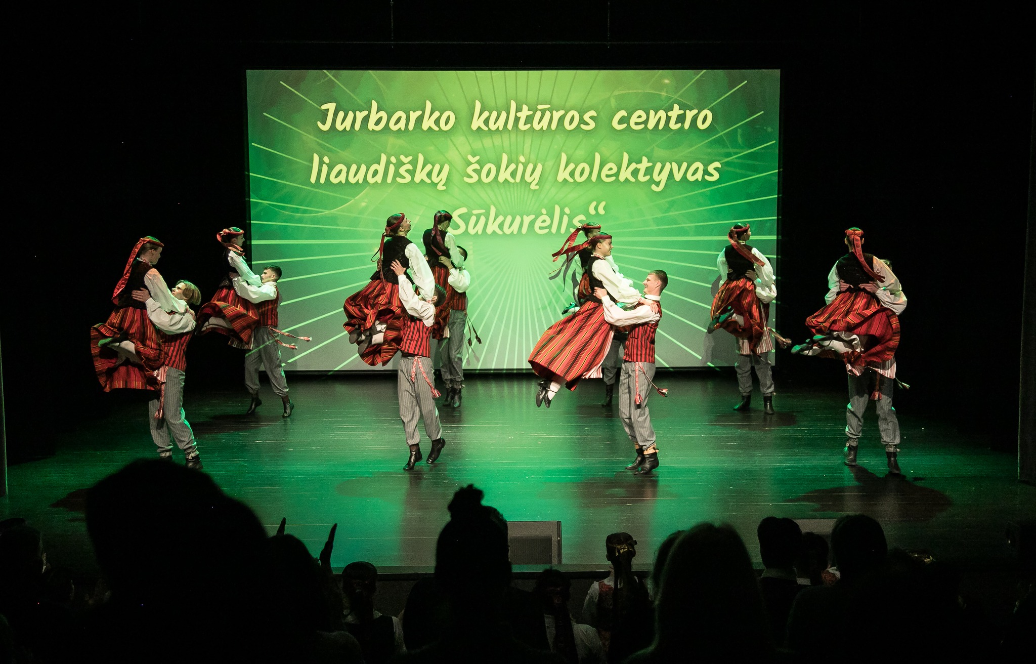Jurbarko kultūros centre praūžė pirmasis respublikinis liaudiškų šokių festivalis „Šokio siautuly“
